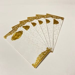 10 decorative gift envelopes in beige and gold . Ideal for  cash or gift cards